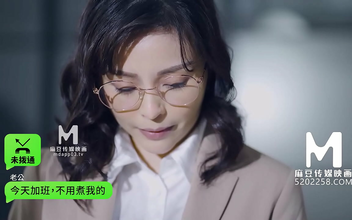 Asian Beauty Zhong Wan Bing Gives Ultimate Pleasure in MAN-0003 Live Video